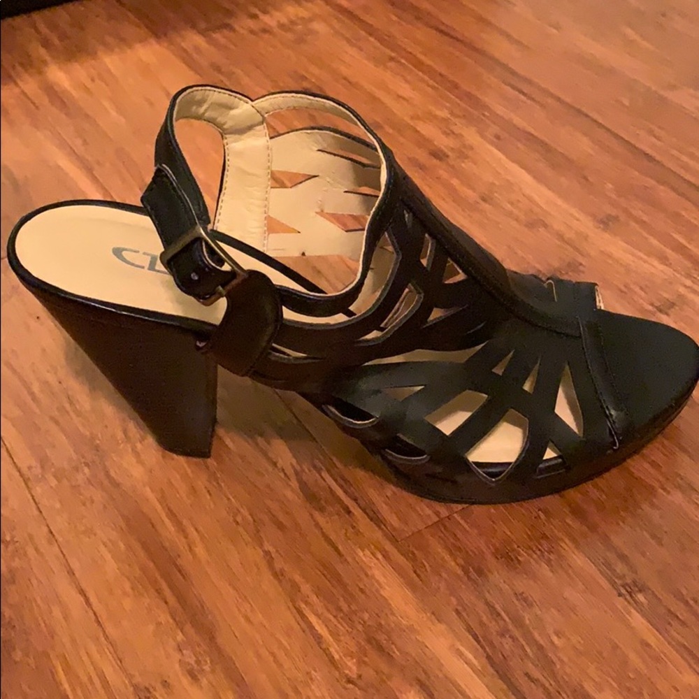 CL By Laundry black heels - Picture 5 of 6